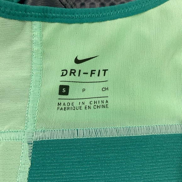 Nike Sports Bra - Picture 3 of 4